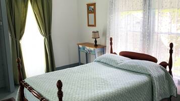 5 bedrooms, iron/ironing board, travel crib, free WiFi