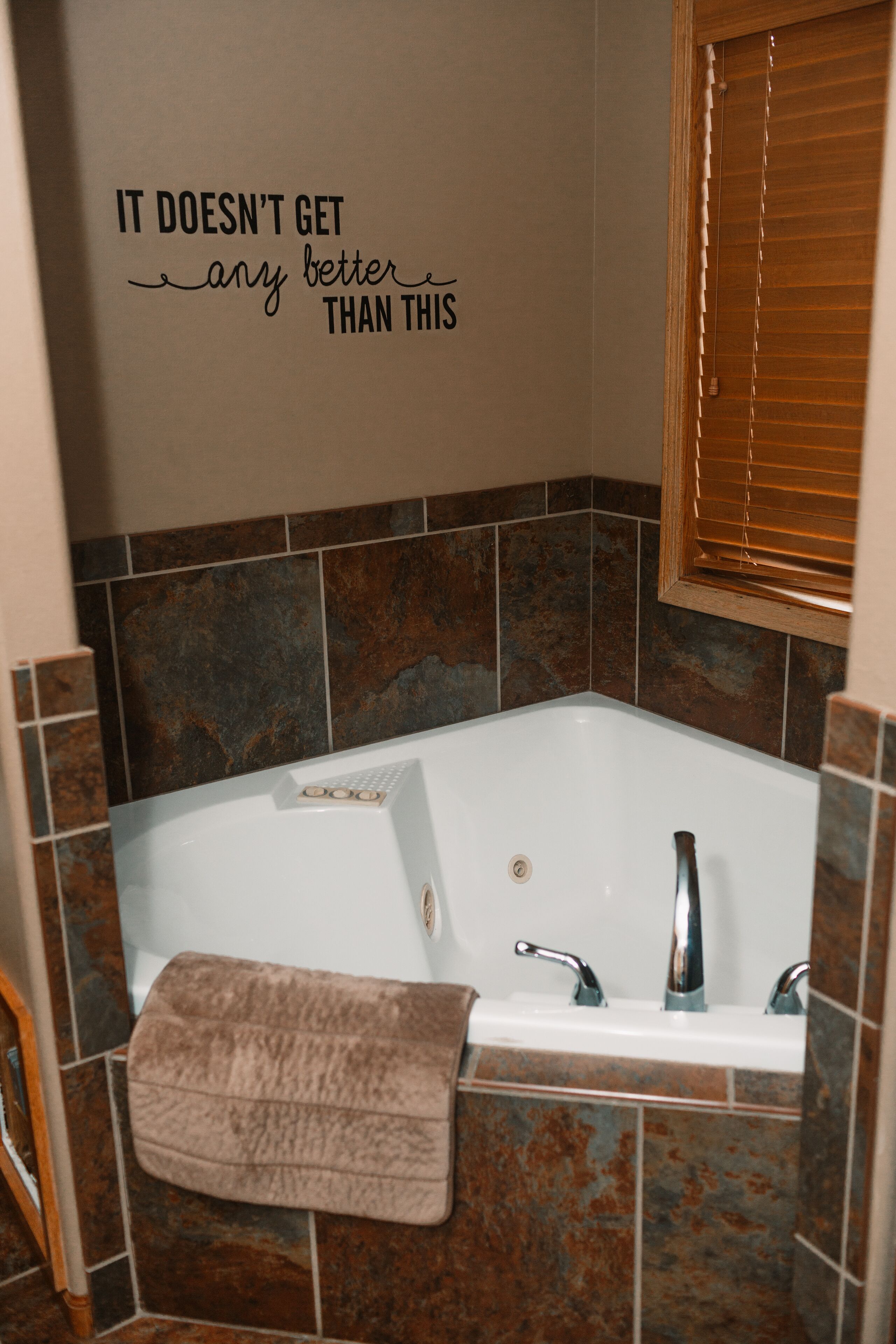 Magnificent 8000 Sq. Ft. Lodge w/ Private Lake 