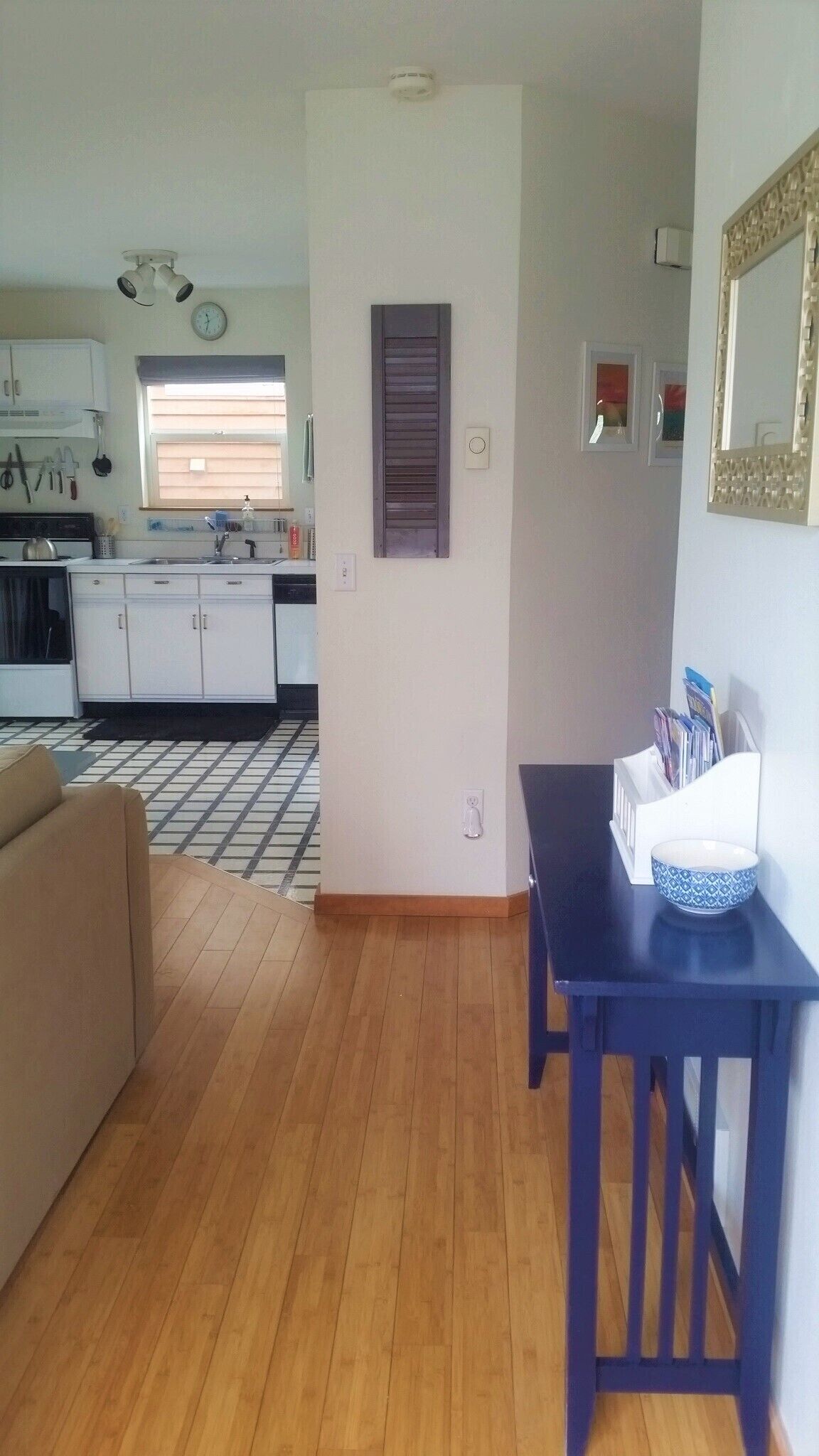 Cozy & Convenient 2BR/1BA Downtown Apartment