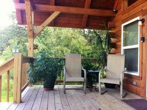 Terrace/patio - Ellen's Log Cabin with Hot Tub ~ Located Minutes From The Upper Meramec River (Steelville)