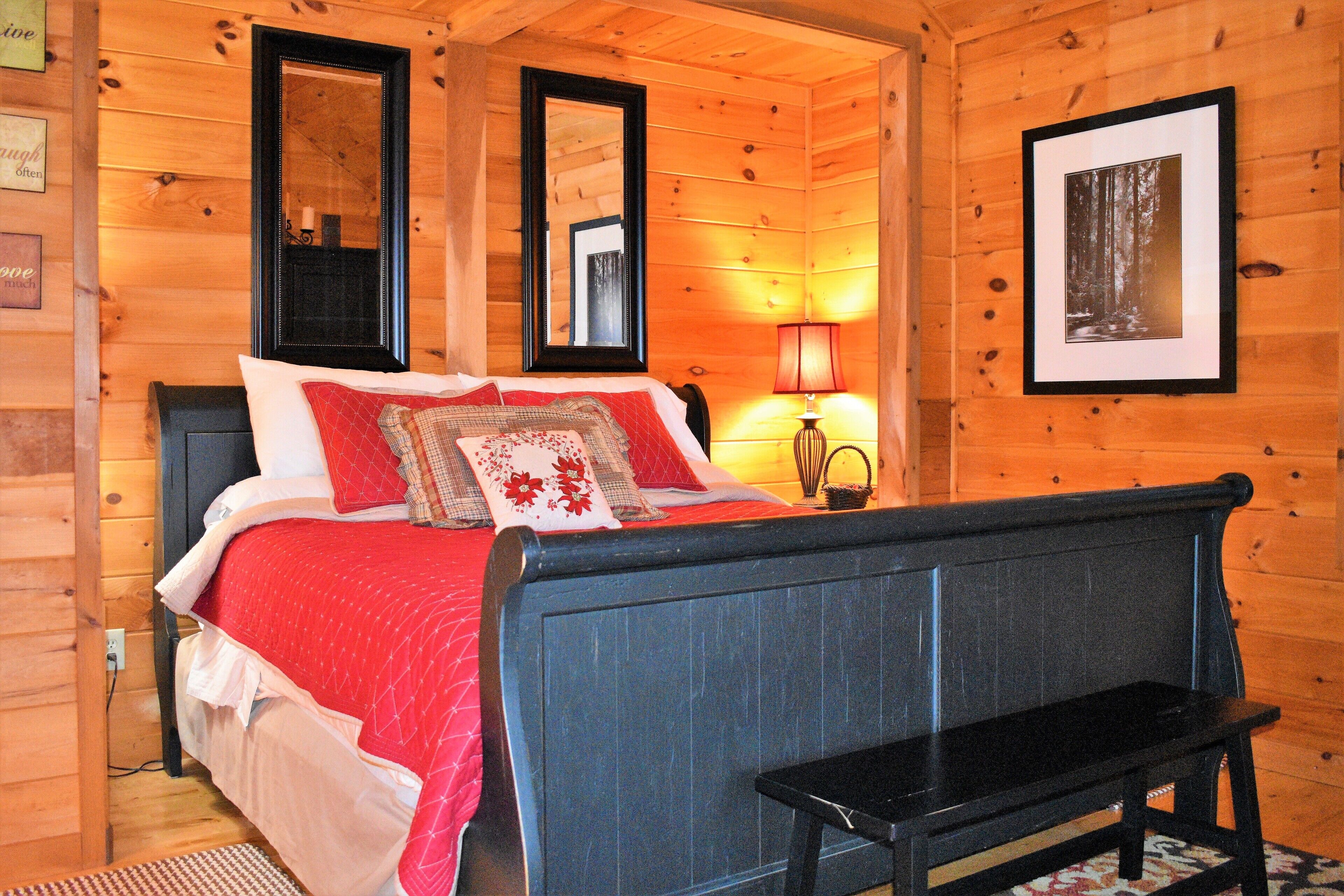 Fabulous Tri-State Mnt View 4tvs 3b/3 b, Pl Tbl/ Pn Png /hot tub, Crk, ntr trl

