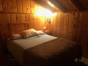 3 bedrooms, free WiFi, bed sheets - Great sunset views, private setting -  many amenities - bathroom renovation 2024 (Trout Lake)