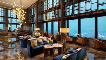 3 restaurants; ze serveren er ontbijt, lunch en diner