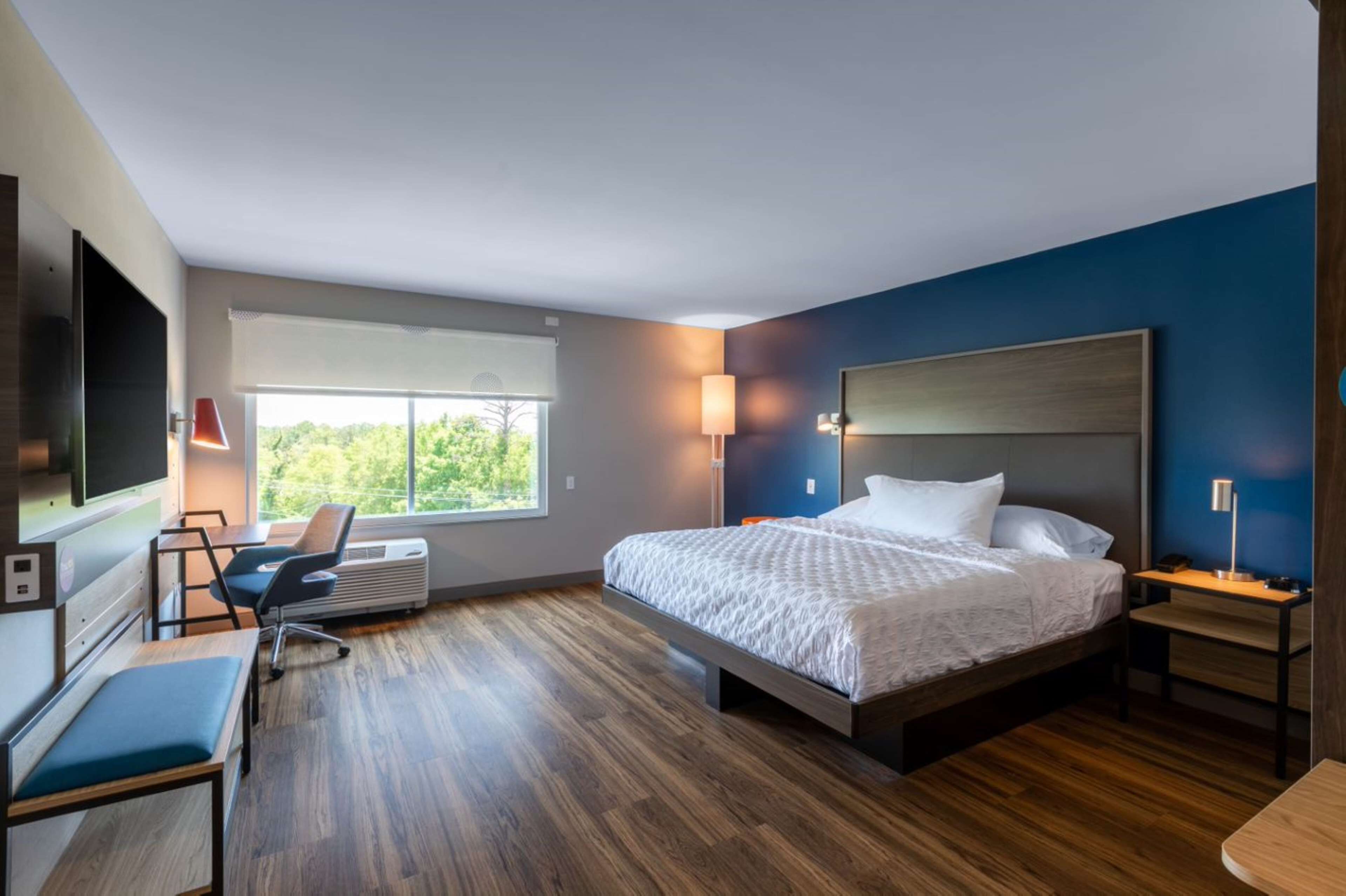 desk, blackout curtains, iron/ironing board, free wifi