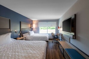 Desk, blackout drapes, iron/ironing board, free WiFi - Tru by Hilton Seneca Clemson (Seneca)