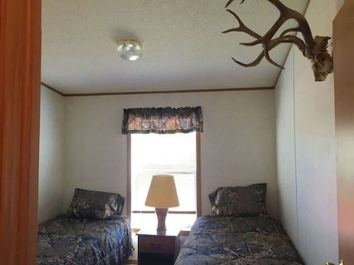 Boots Hunter Cabin Medora ND 2 BR 1 B Sleeps 6
