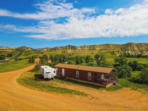 Boots Hunter Cabin Medora ND 2 BR 1 B Sleeps 6