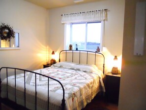 5 bedrooms, iron/ironing board, free WiFi