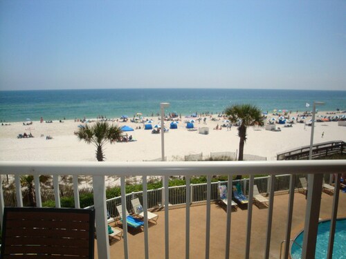 Amazing Beach Front Condo, Low Rates, Great Views - Tradewinds 201