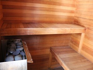 Sauna - Gorgeous Condo Steps to Canyon Lodge – Hot Tub, Sauna, Private Garage & More (Mammoth)
