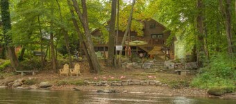 Luxury Cabin On The Chattahoochee River - Short Walk To Downtown Helen