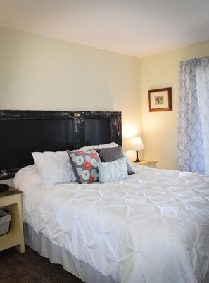 2 bedrooms, travel crib, WiFi, bed sheets - LAS PALMAS | 2BD/2BTH Condo (St. George)