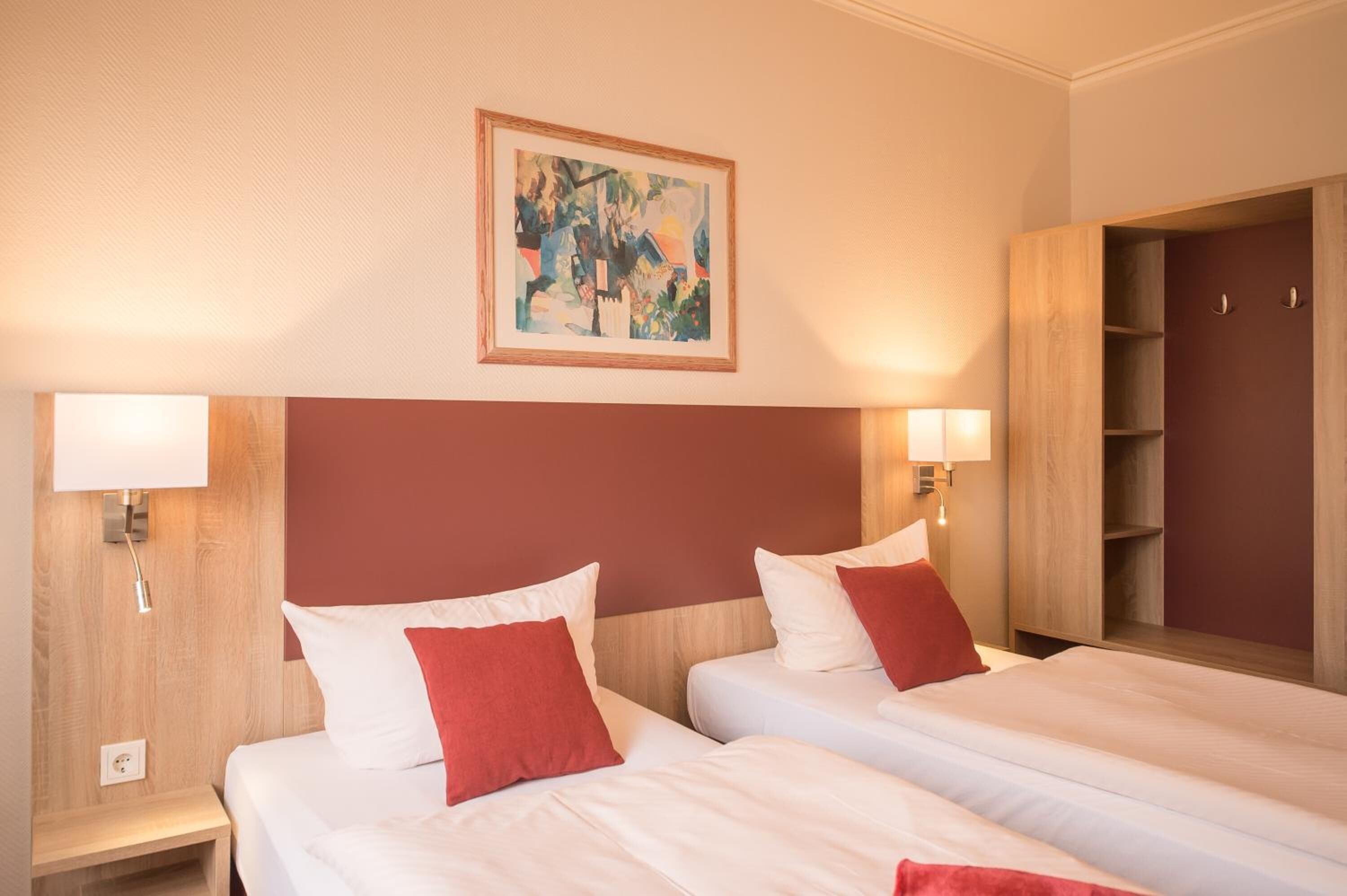 Schreibtisch, kostenloses WLAN, Bettwäsche