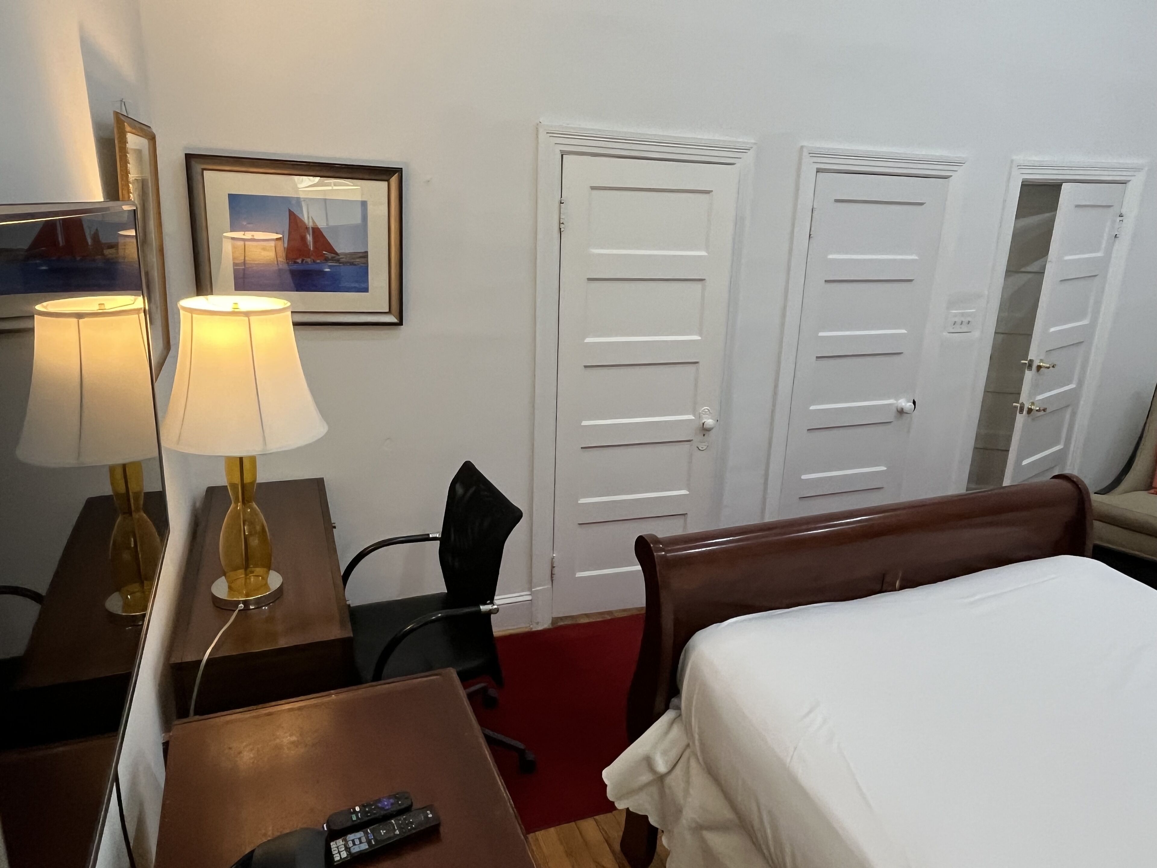 Good Night - Metro, 10 min ride to downtown, White House