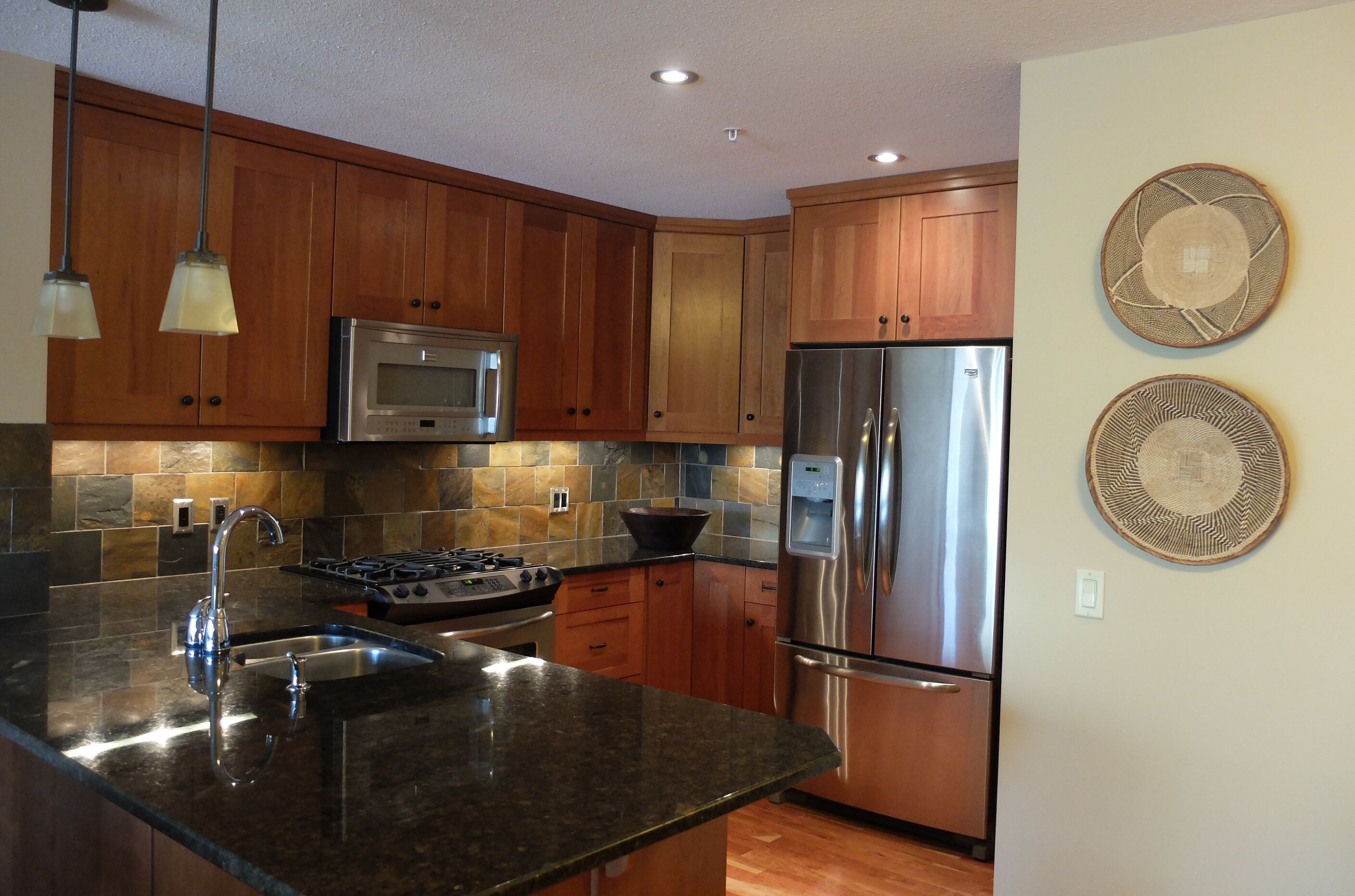 Rundle Cliffs Lodge in Canmore Spring Creek Mountain Village