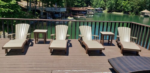Mountain View, Quiet Cove, Hot Tub, Fire Pit, Two-Tier Dock, & much more!