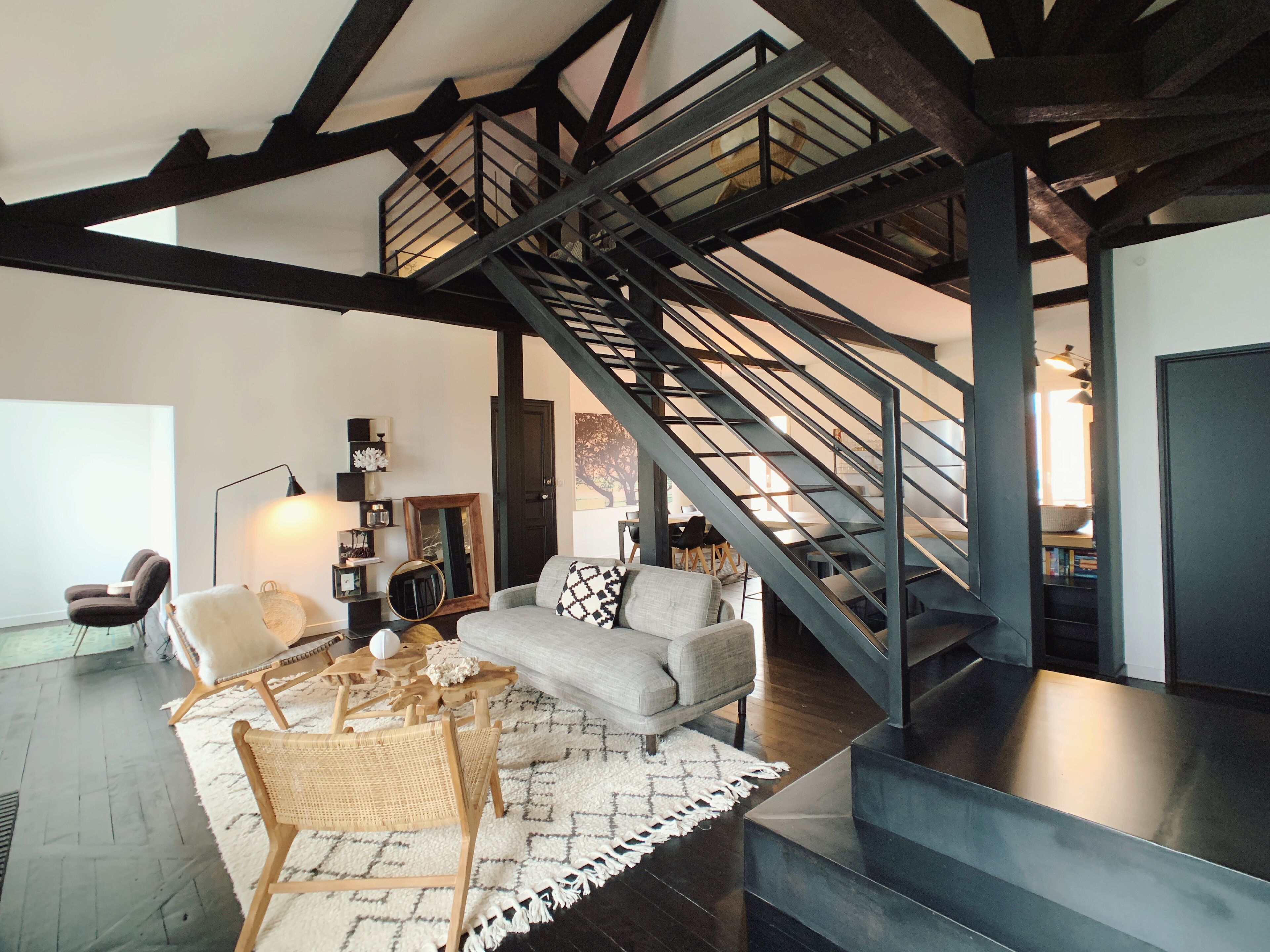 Beautiful Biarritz Ocean View Loft Apartment-Steps from the ocean!