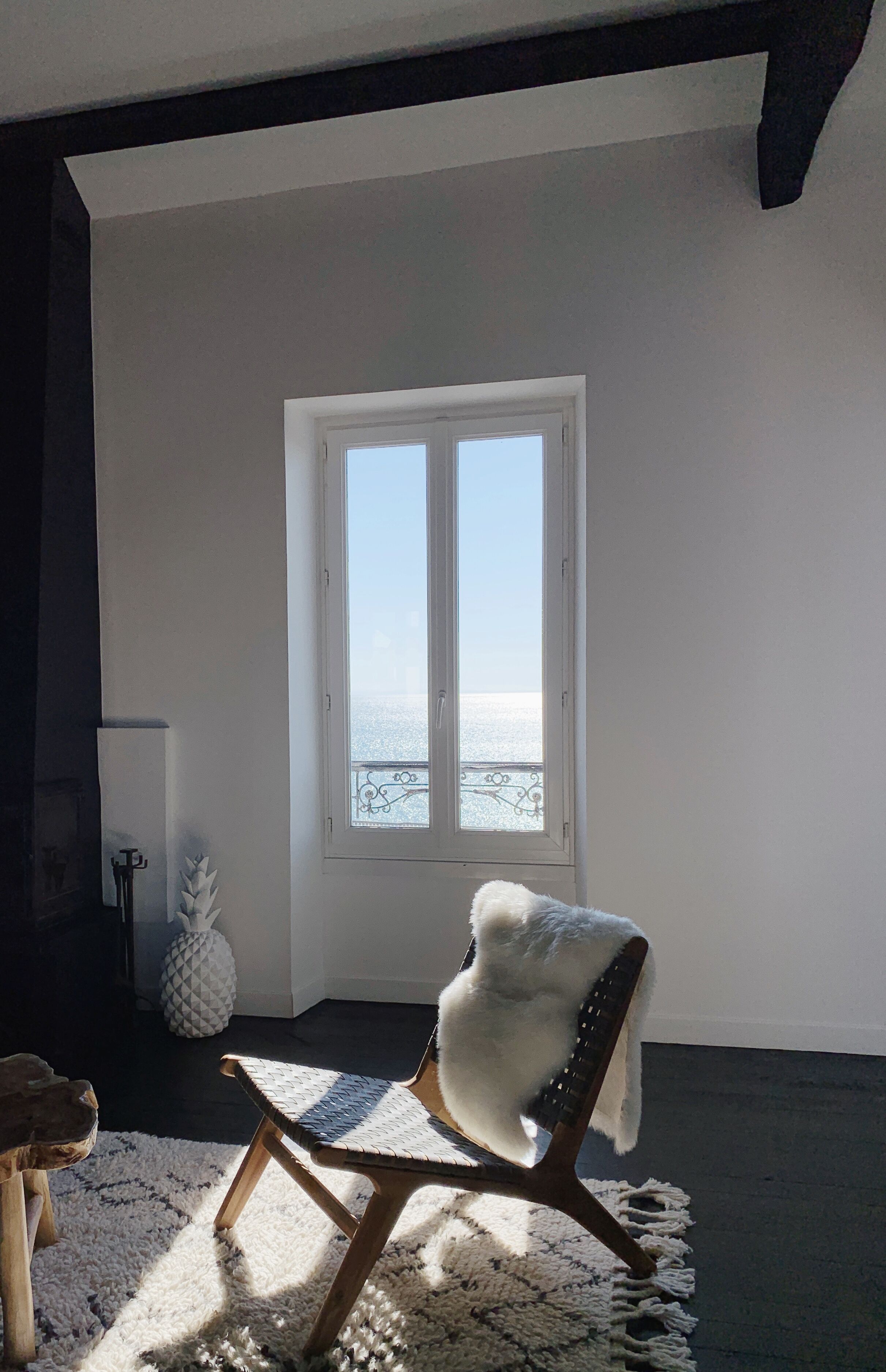 Beautiful Biarritz Ocean View Loft Apartment-Steps from the ocean!