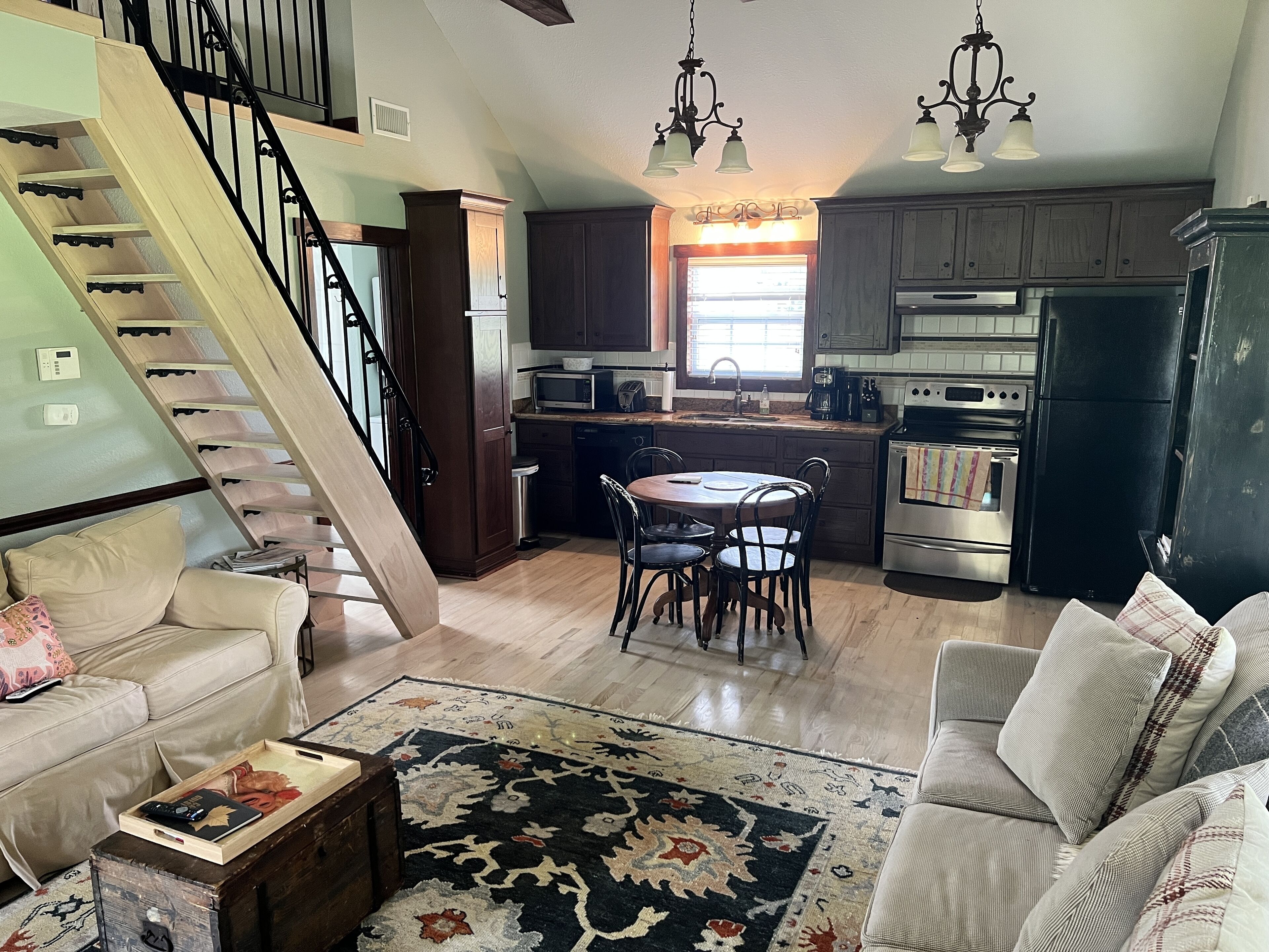 Updated Cabin On Over 10 Acres In Round Top 