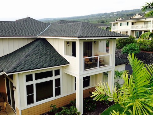 AWESOME OCEANVIEW 3 BEDROOM 3 BATH TOWNHOME UNBEATABLE LOCATION