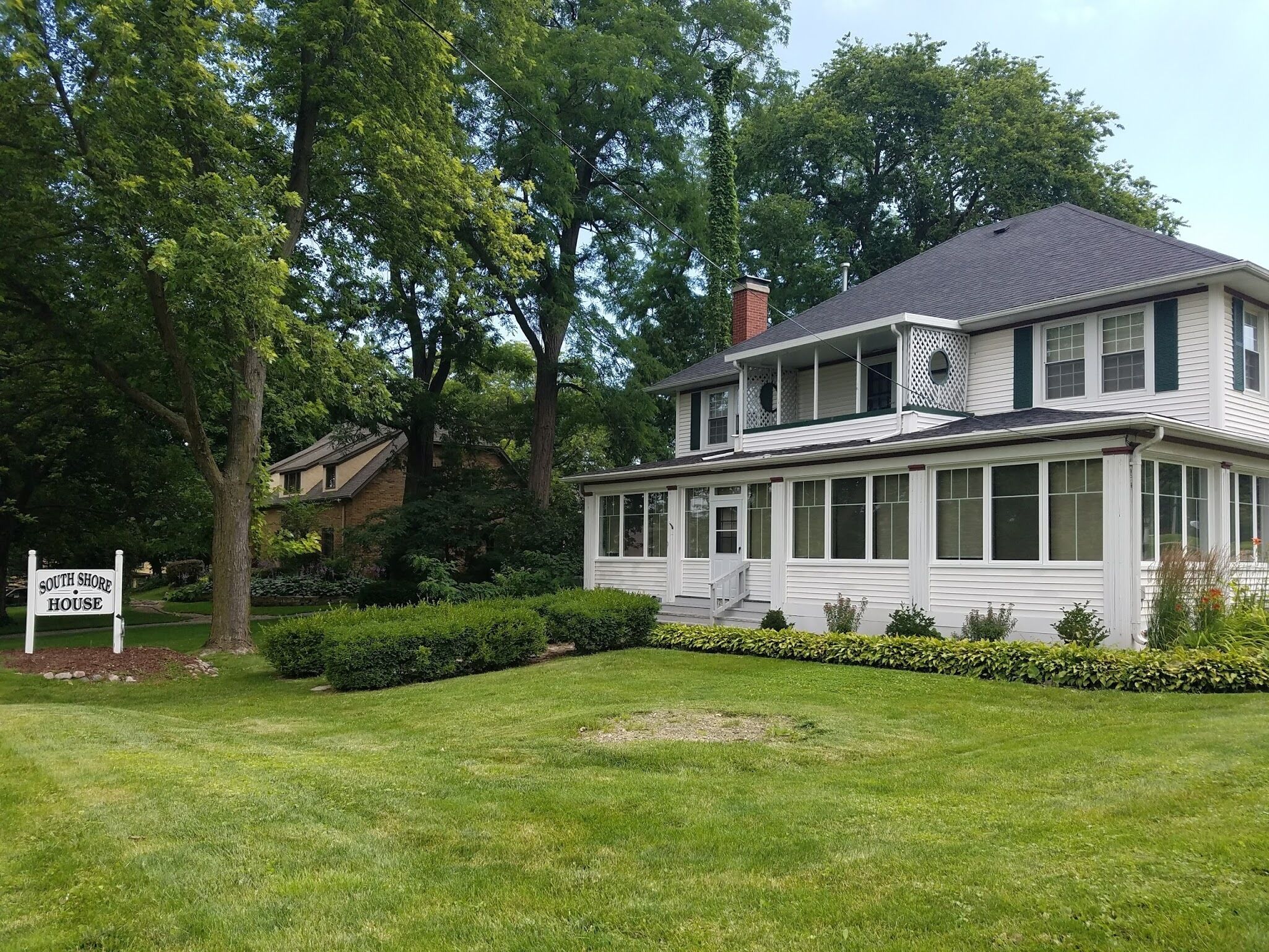 Big Family house close to everything!