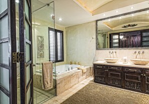 Bathtub, jetted tub, hair dryer, towels - Beach Front Unit,  Ground Floor,  Walk to Beach and Restaurants,  Quiet Location (Punta Mita)