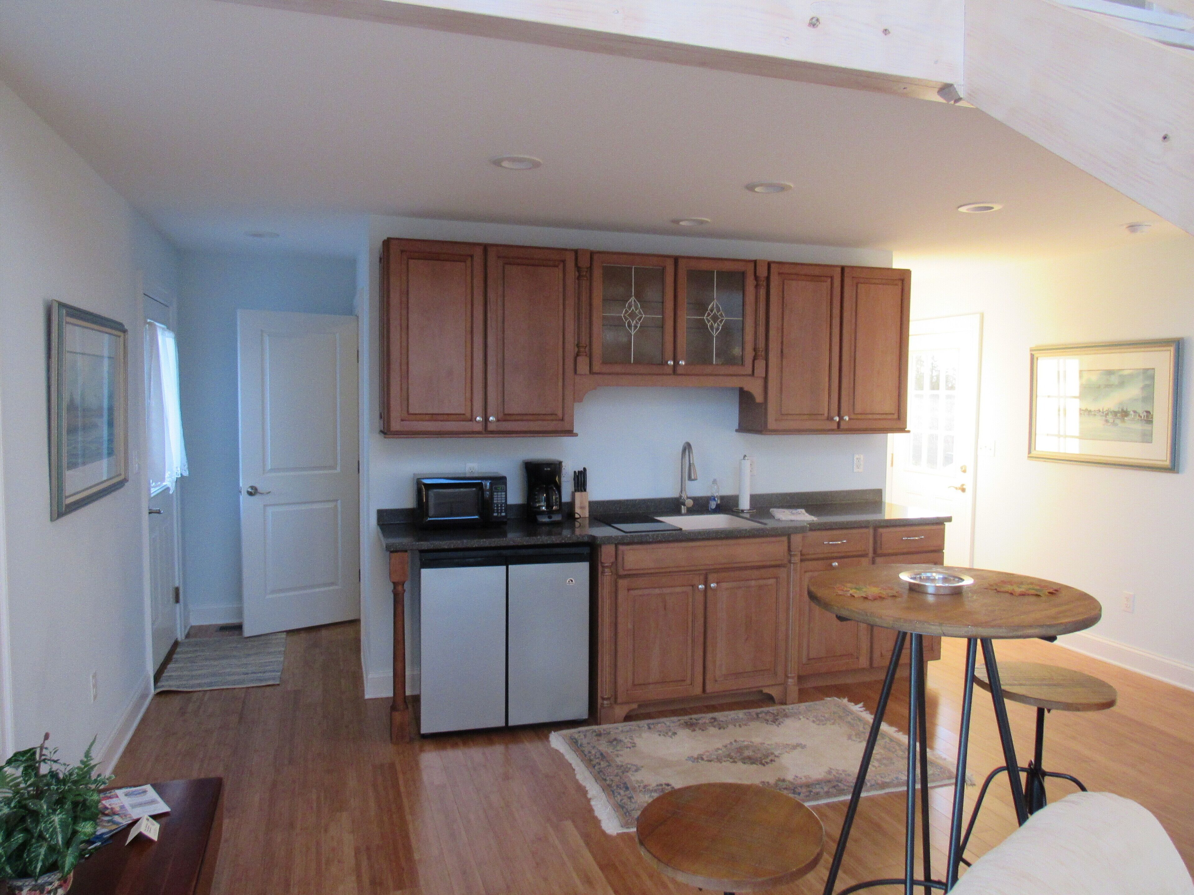 Cottage on Cabin Creek