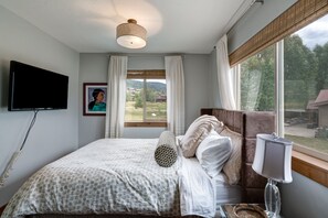 6 slaapkamers, een strijkplank/strijkijzer, gratis wifi, beddengoed