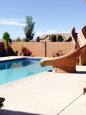 A heated pool - 5 Bedroom  plus kids dorm, 3 Bath House With Private Pool and Hot Tub (Hurricane)