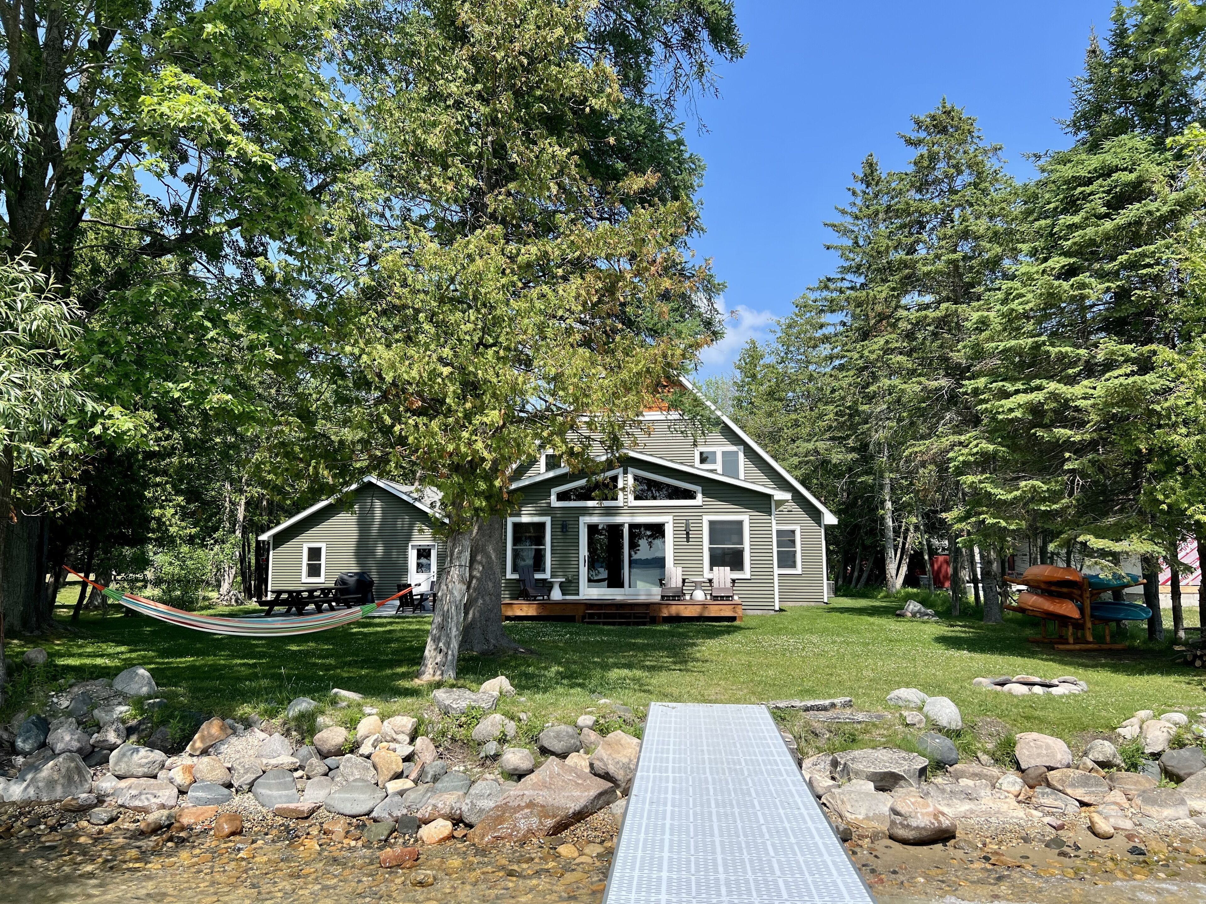 Modern Lakefront Home w/optional Pontoon 