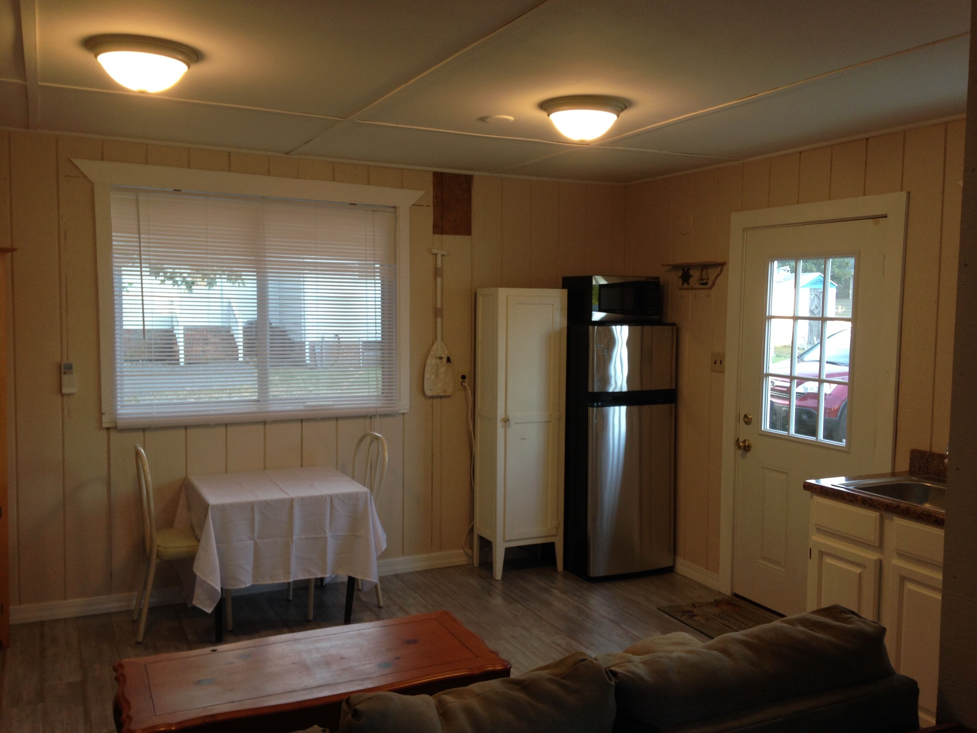 Newly Renovated Cottage On Main Street - Professionally Sanitized