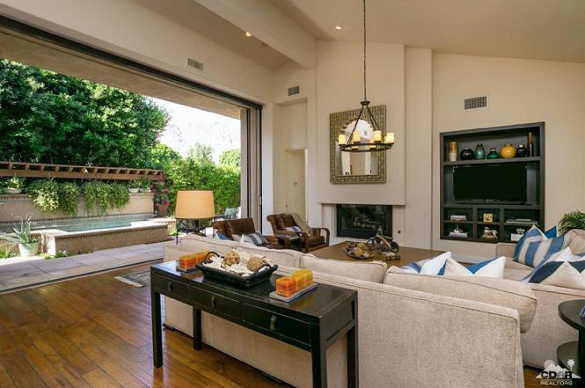 La Quinta Custom Home-Private SPA-License #230290/3 bedroom