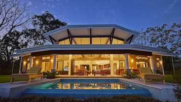 Piscina externa