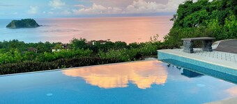 LOOK AT THIS VIEW and VILLA!
High Elevation/180 Degree Beach/Ocean/Jungle View