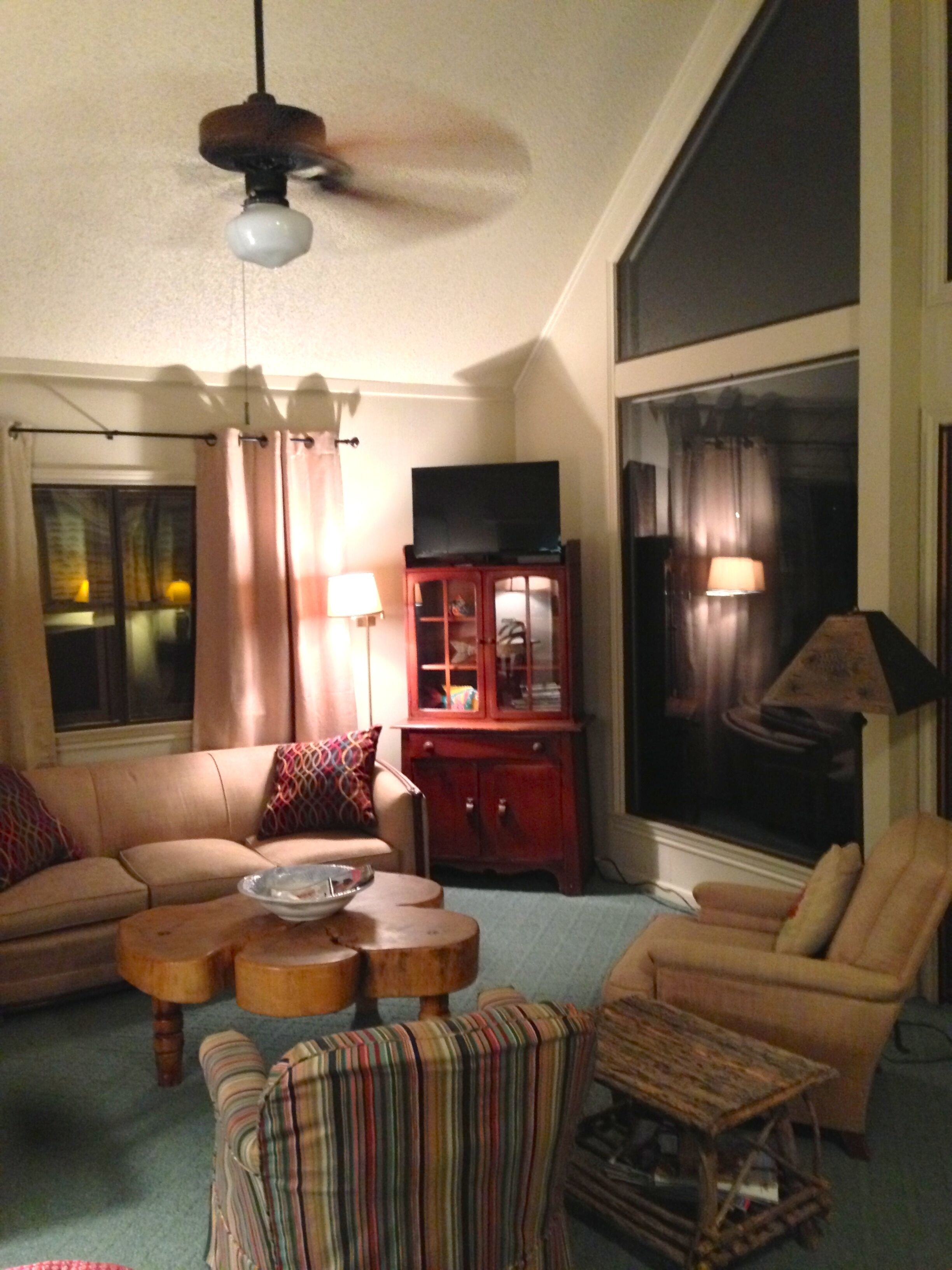 WOODED HILLSIDE LAKE HOUSE