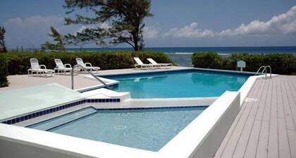 "Cayman Breeze" - 2BR Oceanfront Condo w/ Quiet Setting near Rum Point