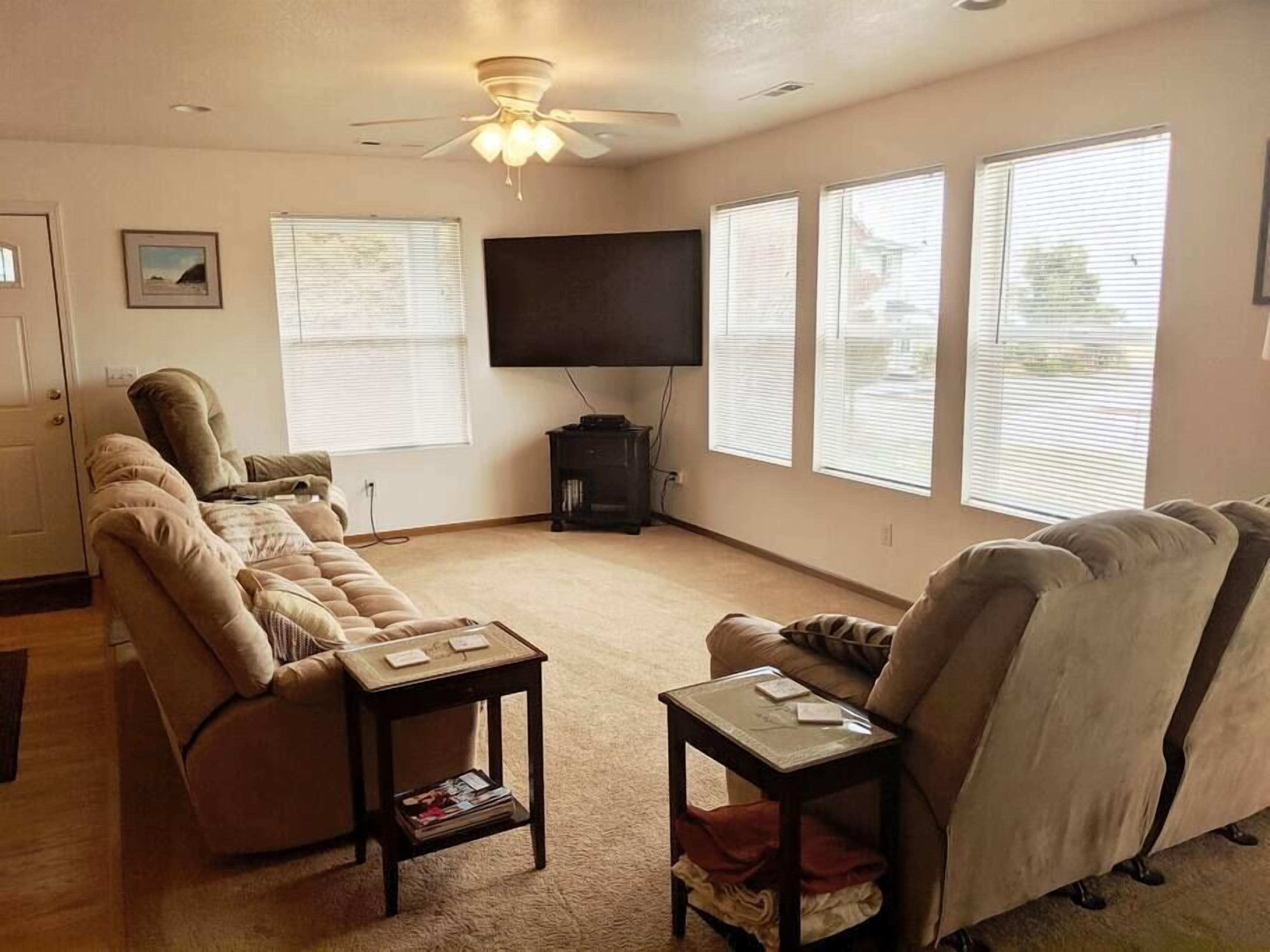 VR Beach House Brookings, OR