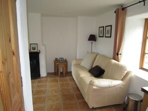 Guest Cottage sitting room