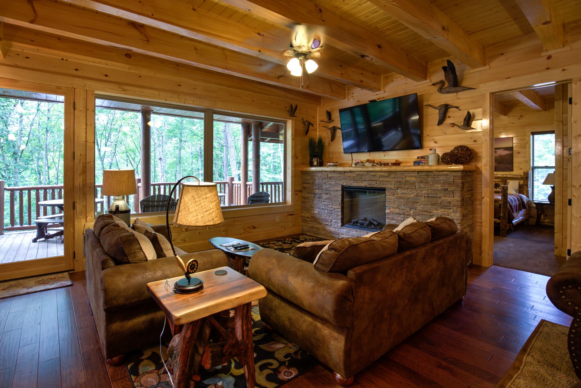 Cliffview Lakeside - 12 BR Lodge at Cliffview Resort - Brand New!