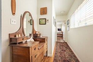 Interior - Oceanfront Property in La Jolla (La Jolla)