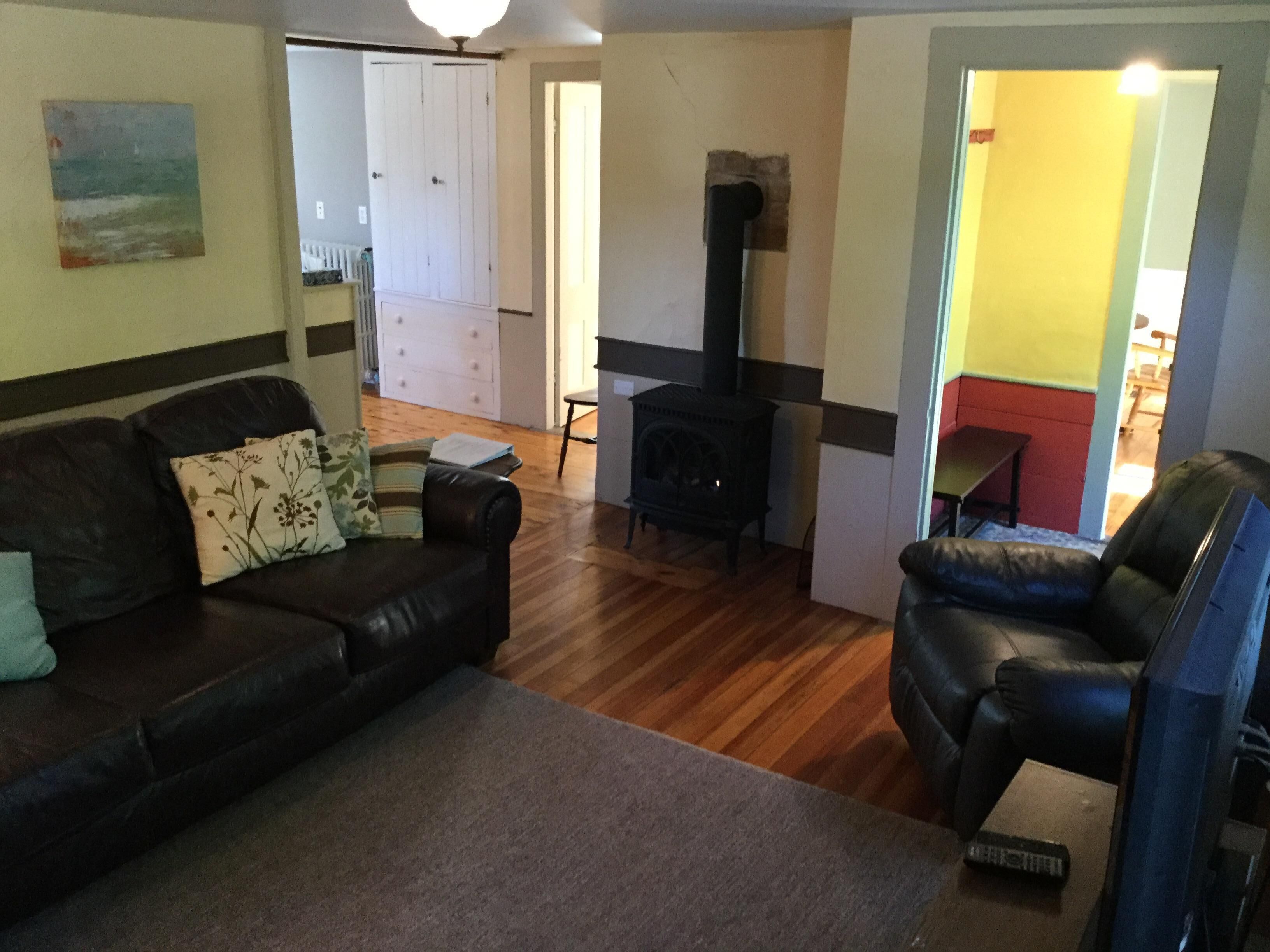 Charming 1850s Farm House Minutes from Lamoine Beach and Lamoine State Park