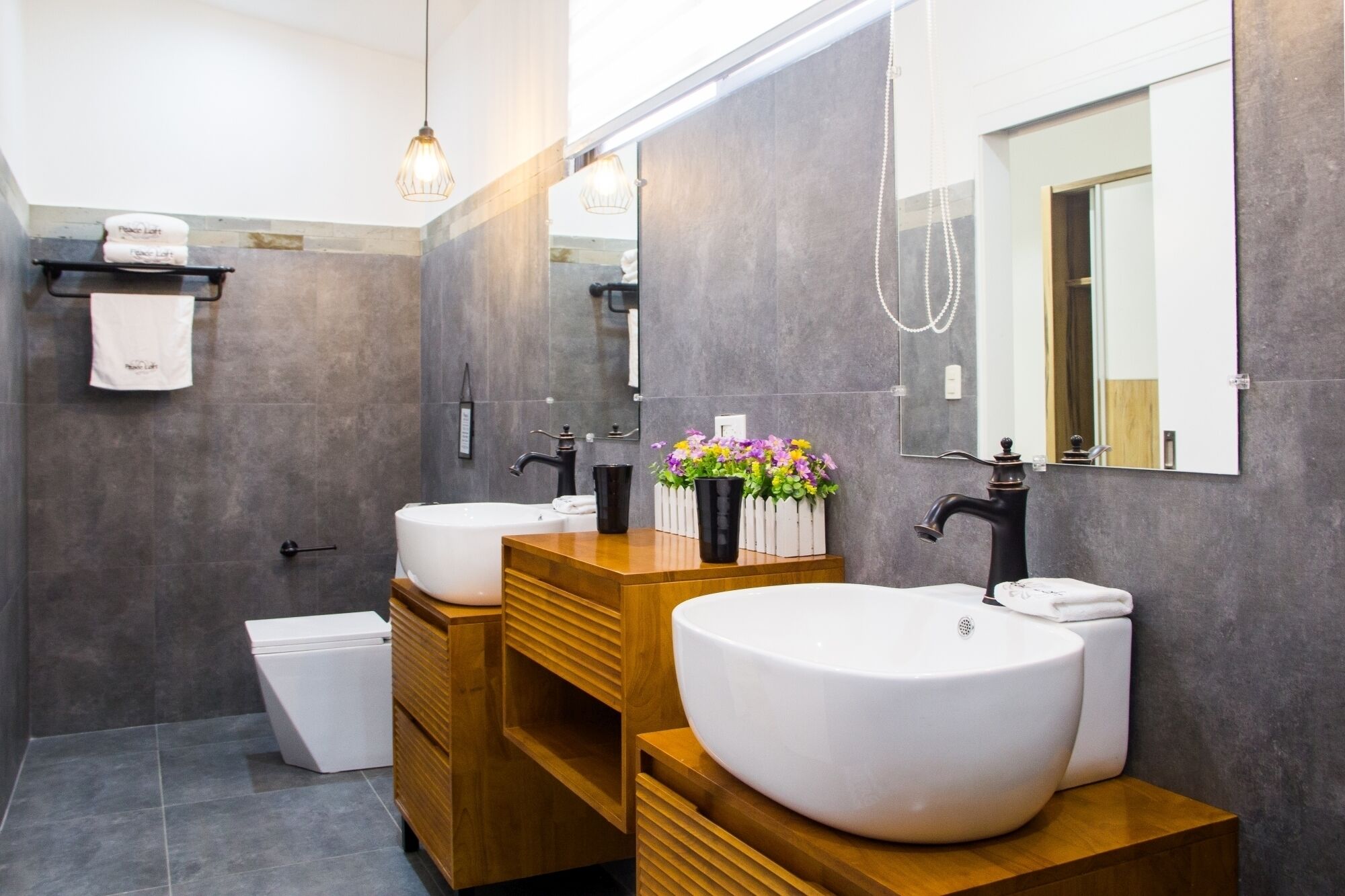Dusche, Handtücher, Toilettenpapier