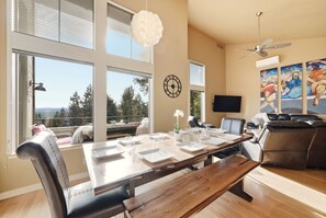 Unclassified image, 5 of 91, button