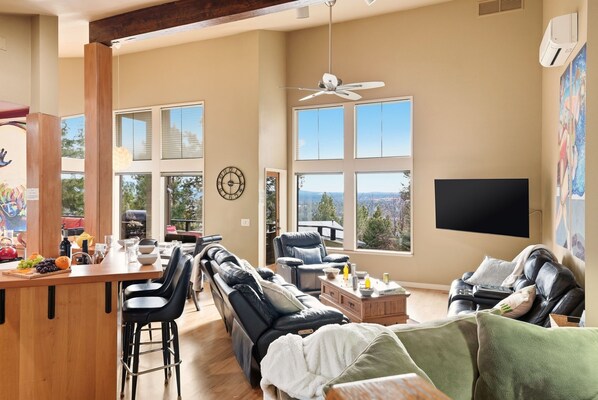 Unclassified image, 1 of 91, button