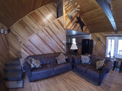 Rustic Getaway In The Heart Of The Pennsylvania Elk Range