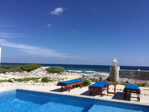 Pool - Casa Rosa - Beautiful Ocean Front Home - 2 Bedroom Apartment (Isla Mujeres)