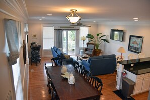 Interior - 4 Bedroom/4.5 Bath-Beach House, Private Pool Steps from Beach (Surfside Beach)