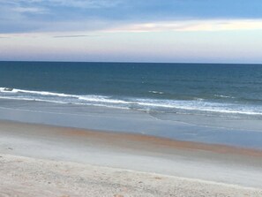 Beach nearby, sun-loungers, beach towels