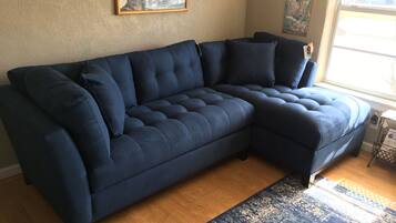 Smart-TV, BĂŒcher, Musikbibliothek, Videothek