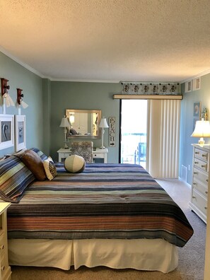 2 bedrooms, iron/ironing board, free WiFi
